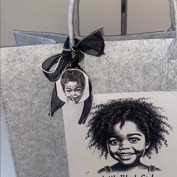 Gray Tote Bag with Artistic Print - Picture 3 of 5